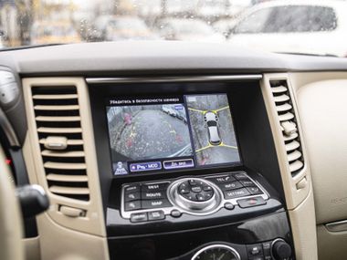 Infiniti QX70 2016 года, 163 861 км - вид 10