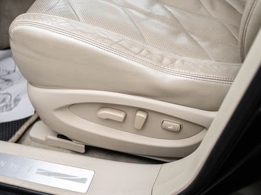 Infiniti QX70 2016 года, 163 861 км - вид 15