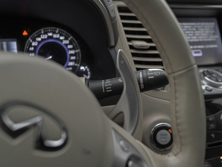 Infiniti QX70 2016 года, 163 861 км - вид 8