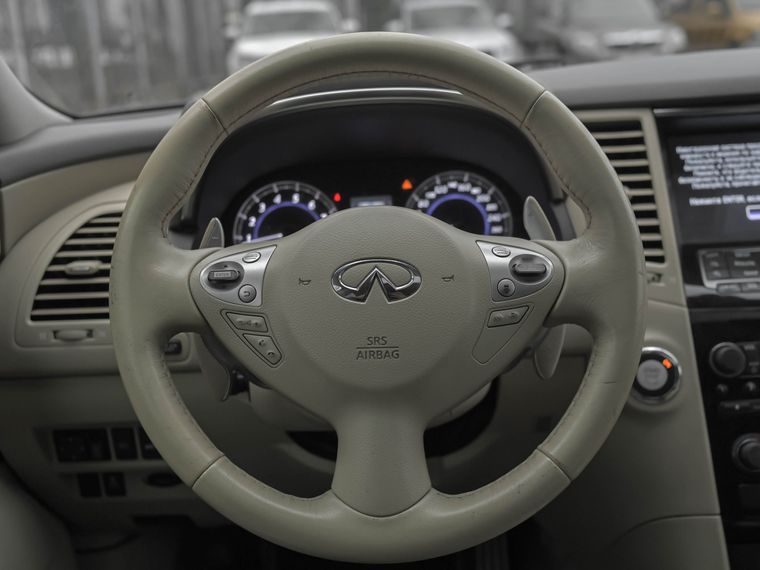 Infiniti QX70 2016 года, 163 861 км - вид 7
