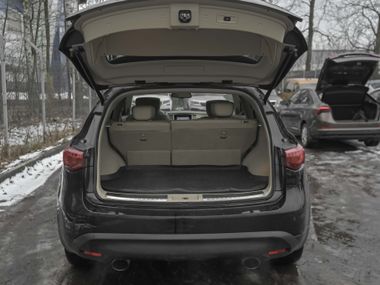 Infiniti QX70 2016 года, 163 861 км - вид 18