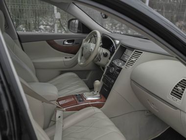 Infiniti QX70 2016 года, 163 861 км - вид 16