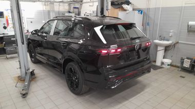 Volkswagen Tiguan L 2025 года, 20 км - вид 3
