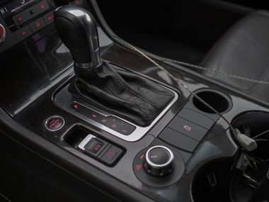 Volkswagen Touareg 2011 года, 129 725 км - вид 10