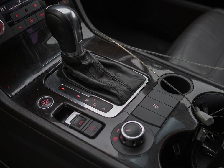 Volkswagen Touareg 2011 года, 129 725 км - вид 10