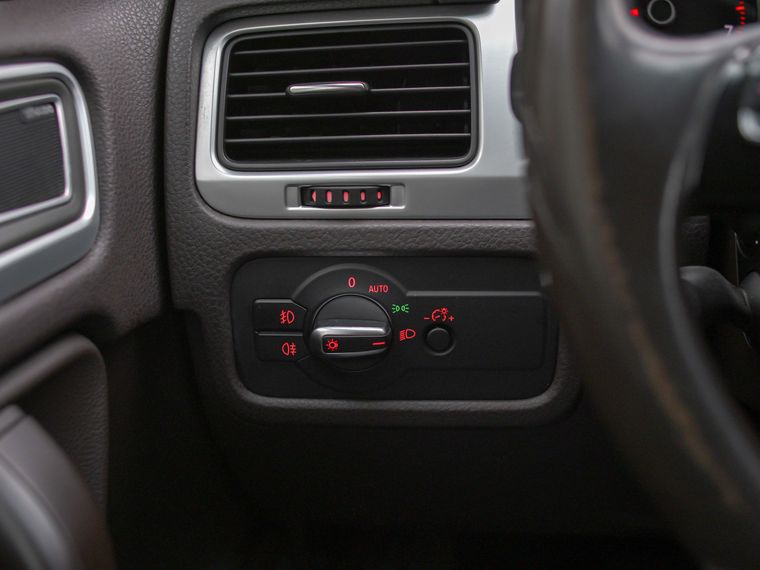 Volkswagen Touareg 2011 года, 129 725 км - вид 14