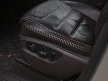 Volkswagen Touareg 2011 года, 129 725 км - вид 15