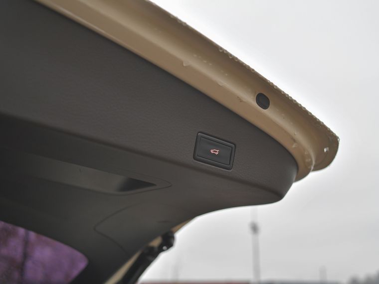 Volkswagen Touareg 2011 года, 129 725 км - вид 20