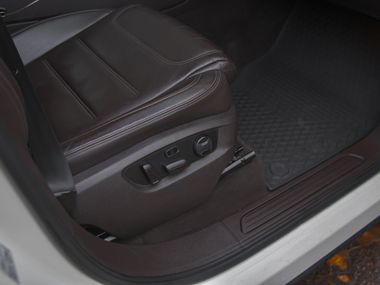 Volkswagen Touareg 2011 года, 129 725 км - вид 18