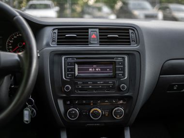 Volkswagen Jetta 2014 года, 236 181 км - вид 8