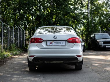Volkswagen Jetta 2014 года, 236 181 км - вид 4