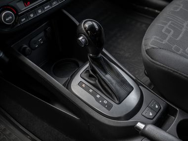 KIA Rio 2015 года, 115 419 км - вид 9