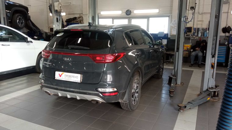 KIA Sportage 2018 года, 153 000 км - вид 3