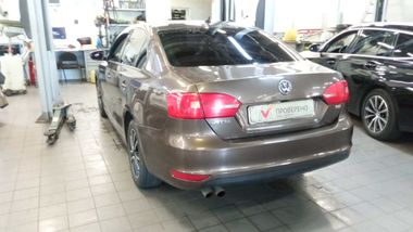 Volkswagen Jetta 2013 года, 211 879 км - вид 4