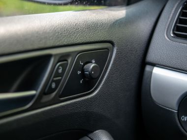 Volkswagen Jetta 2013 года, 211 879 км - вид 12