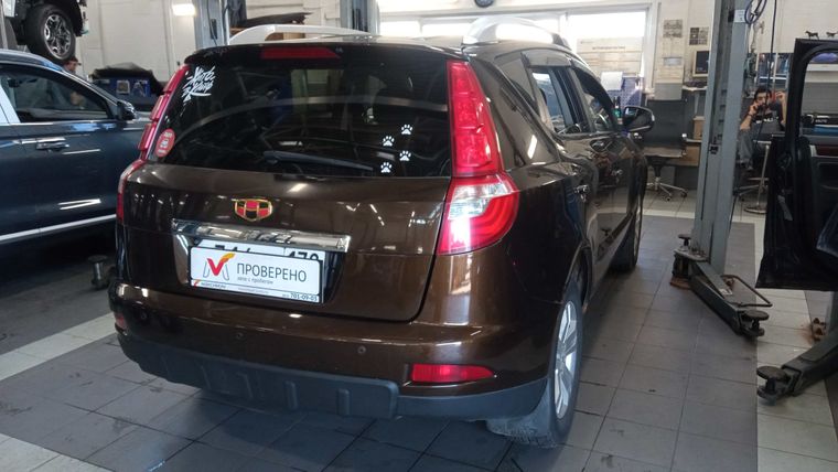 Geely Emgrand X7 2016 года, 136 370 км - вид 3