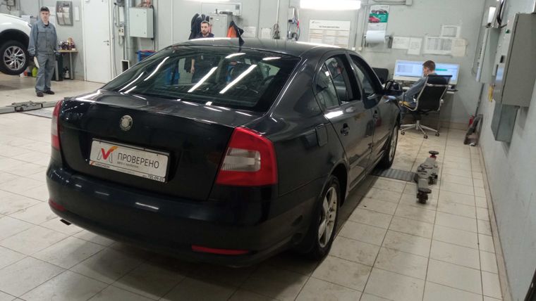 Skoda Octavia 2010 года, 229 999 км - вид 3