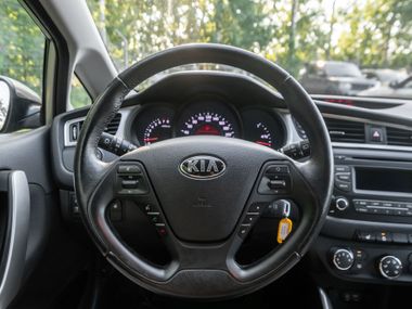 KIA Ceed 2016 года, 117 184 км - вид 6