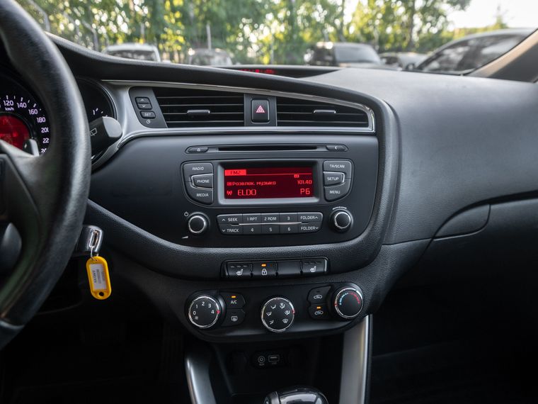 KIA Ceed 2016 года, 117 184 км - вид 7