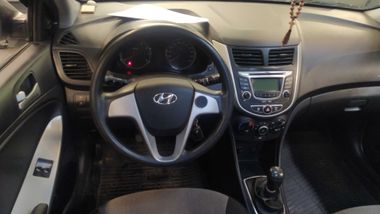 Hyundai Solaris 2014 года, 119 765 км - вид 5