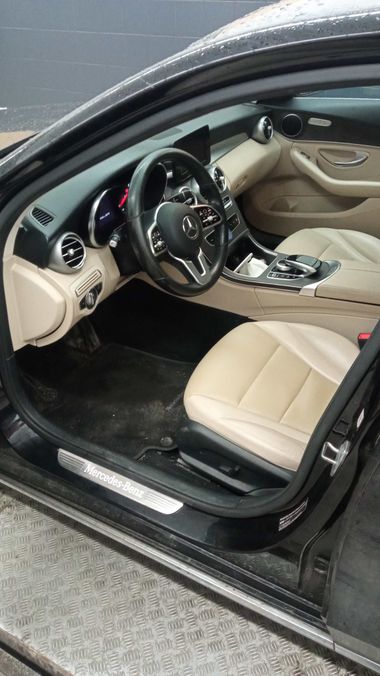 Mercedes-Benz C-класс 2018 года, 133 769 км - вид 5
