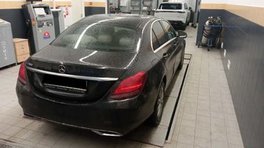 Mercedes-Benz C-класс 2018 года, 133 769 км - вид 3