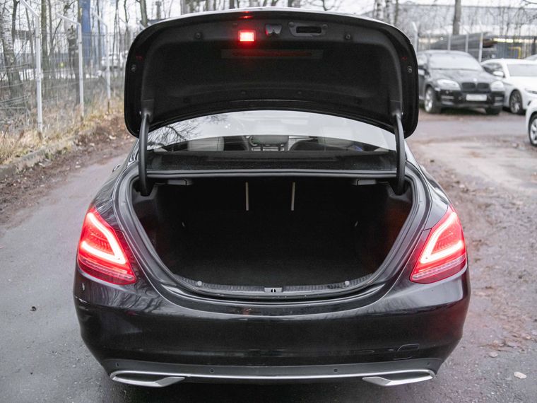 Mercedes-Benz C-класс 2018 года, 133 769 км - вид 15