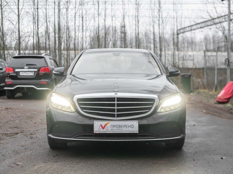 Mercedes-Benz C-класс 2018 года, 133 769 км - вид 3