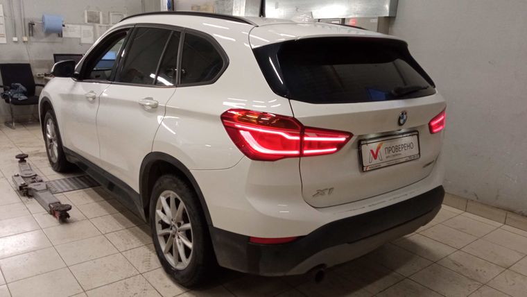 BMW X1 2018 года, 132 714 км - вид 4