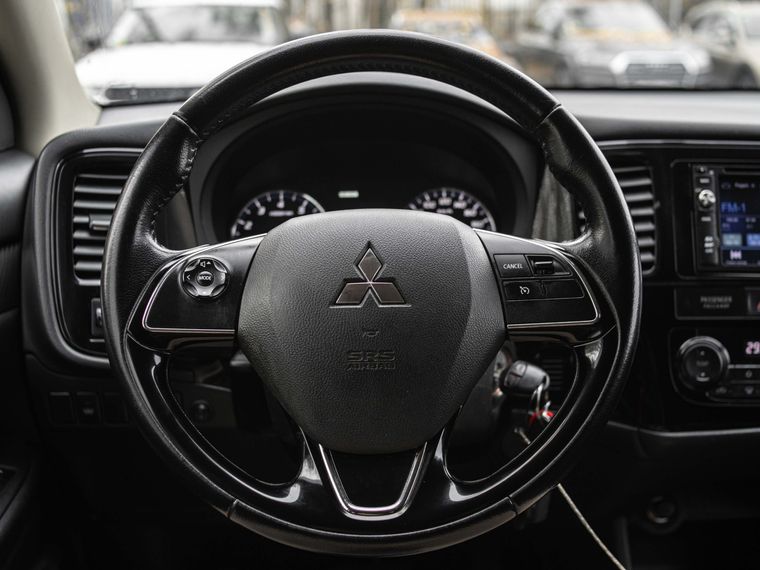 Mitsubishi Outlander 2015 года, 168 697 км - вид 6