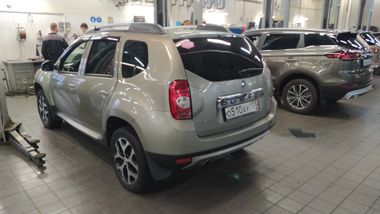 Renault Duster 2013 года, 195 334 км - вид 3