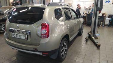 Renault Duster 2013 года, 195 334 км - вид 4