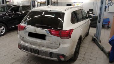 Mitsubishi Outlander 2018 года, 102 000 км - вид 3