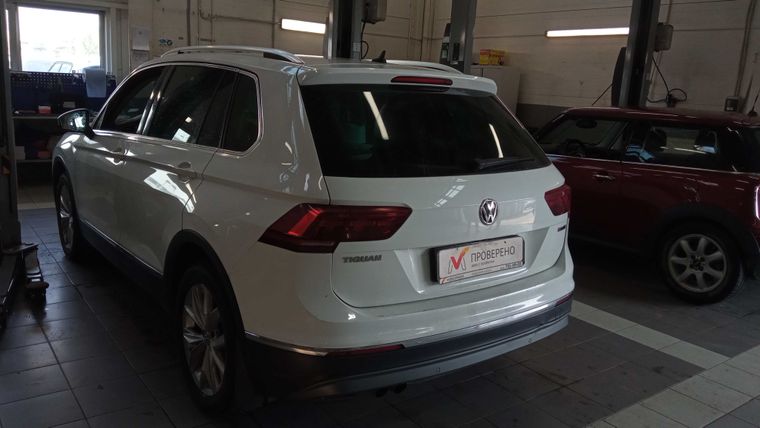 Volkswagen Tiguan 2018 года, 219 967 км - вид 4