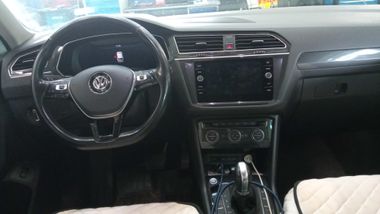 Volkswagen Tiguan 2018 года, 219 967 км - вид 5