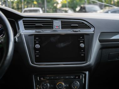 Volkswagen Tiguan 2018 года, 219 967 км - вид 7