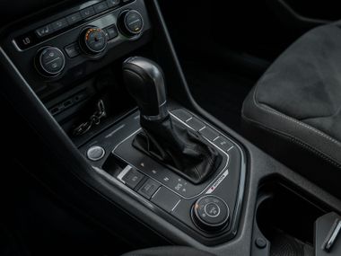 Volkswagen Tiguan 2018 года, 219 967 км - вид 9