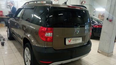 Skoda Yeti 2012 года, 199 897 км - вид 3