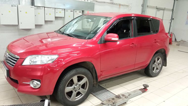 Toyota RAV4 2012 года, 228 413 км - вид 4