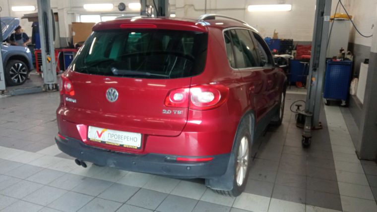 Volkswagen Tiguan 2009 года, 210 254 км - вид 3