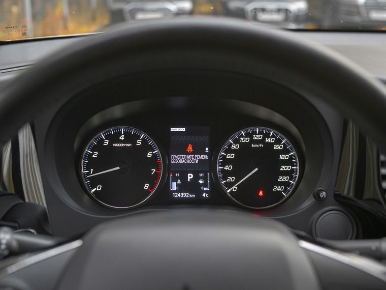 Mitsubishi Outlander 2018 года, 124 391 км - вид 5