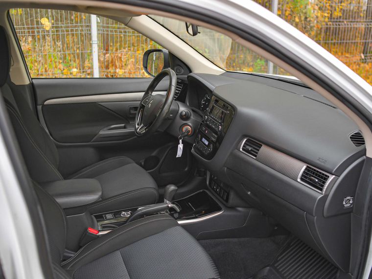 Mitsubishi Outlander 2018 года, 124 391 км - вид 13