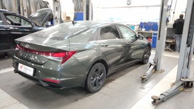 Hyundai Elantra 2021 года, 58 000 км - вид 3