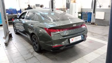 Hyundai Elantra 2021 года, 58 000 км - вид 4