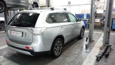 Mitsubishi Outlander 2014 года, 212 432 км - вид 3