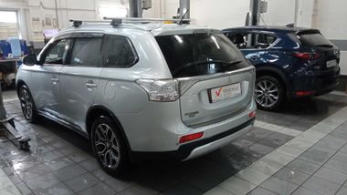 Mitsubishi Outlander 2014 года, 212 432 км - вид 4