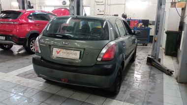 Kia Rio 2006 года, 147 497 км - вид 3