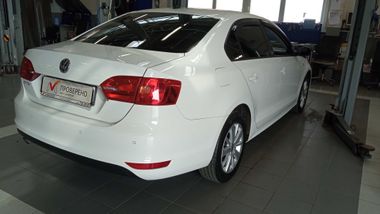 Volkswagen Jetta 2013 года, 231 242 км - вид 3