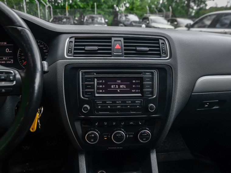 Volkswagen Jetta 2013 года, 231 242 км - вид 7