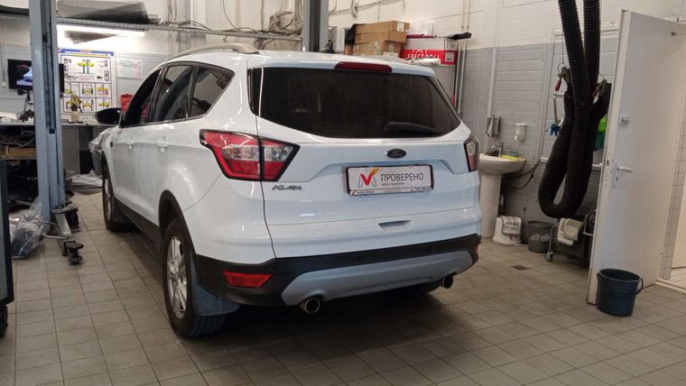 Ford Kuga 2017 года, 140 314 км - вид 4